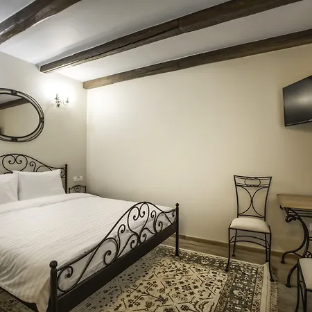 Casa Gotica Penzion 3*