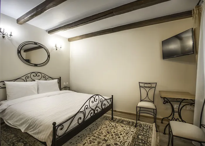 Casa Gotica 게스트하우스 3*